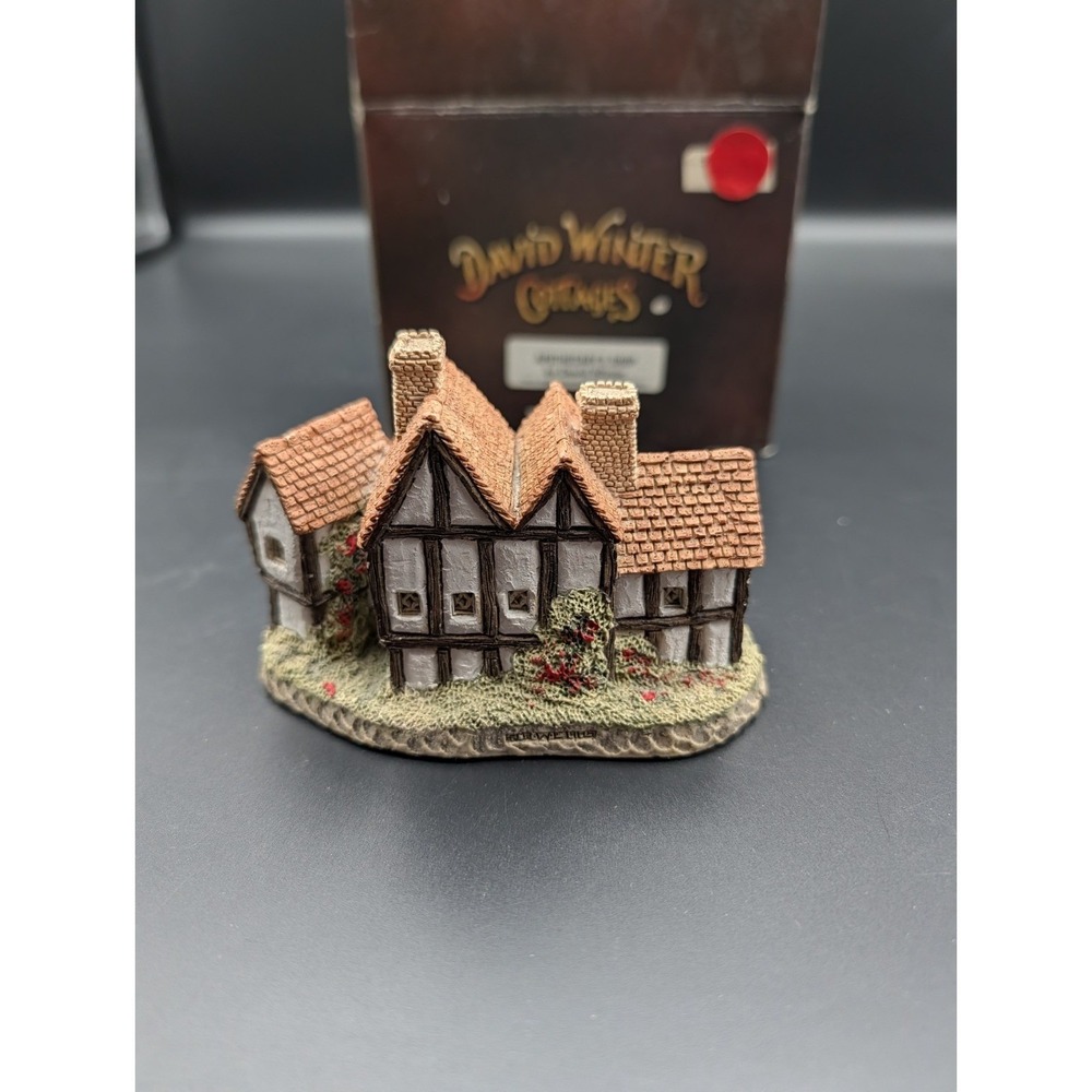 Vtg David Winter The Apothecarys Shop John Hine Ltd 1985 Hand Made Hand Painted